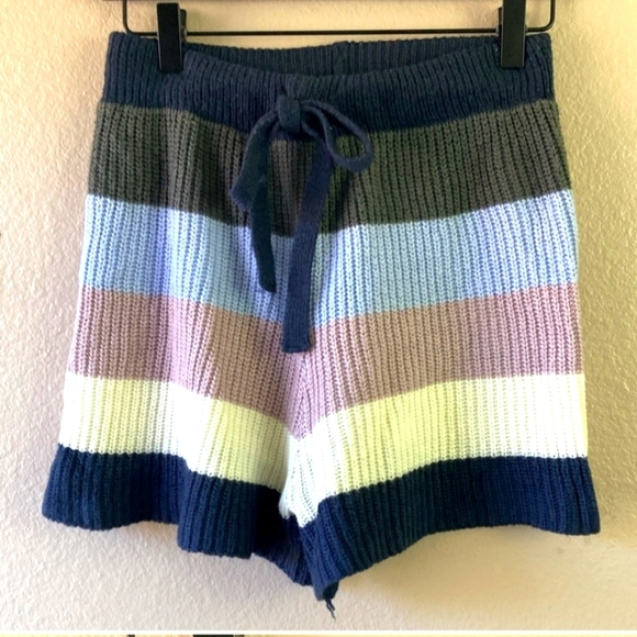 She + Sky Striped Sweater Shorts Size M. - Picture 1 of 6
